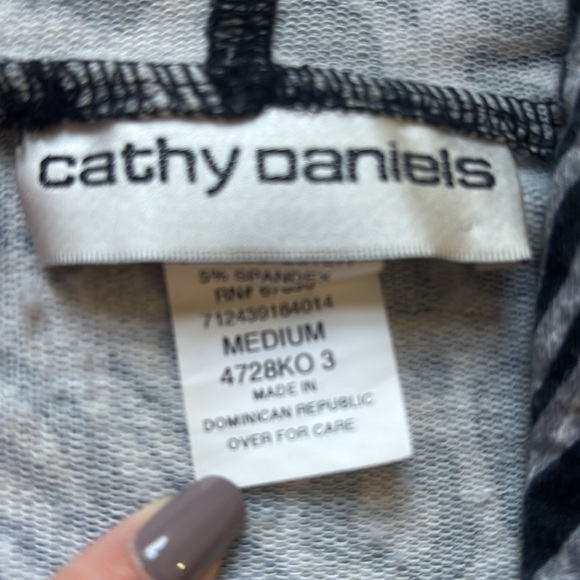 Cathy Daniels Leopard Hoodie - Picture 4 of 6